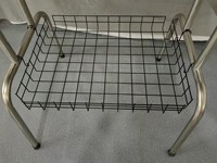 Table de toilettage pliable pour animaux de compagnie avec plateau antidérapant, table de beauté portable pour chien avec bras réglable et panier en maille