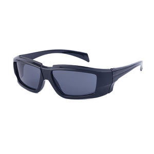 Lunettes de soleil de sport unisexes UV400 avec monture et verres en PC, protection solaire de classe 2 pour le cyclisme en extérieur et la protection contre le soleil - Product Image 1