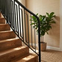 Rampe d'escalier moderne en fer forgé, balustrade intérieure haute sécurité