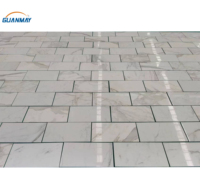Guanmay Vente en gros Carreaux de marbre blanc Calacatta pour carreaux de sol et de mur Pierre naturelle Décoration en marbre