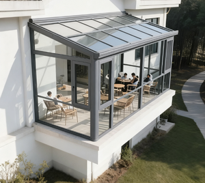 غرفة شمسية حديثة مصممة حسب الطلب من الألومنيوم والزجاج مع هيكل مسبق الصنع قابل للتحريك للاستخدام السكني الخارجي - Product Image 1