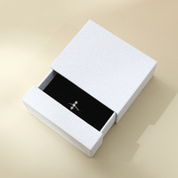 Boîte d'emballage de bijoux carrée à la mode avec fermeture à glissière pour collier et bracelet