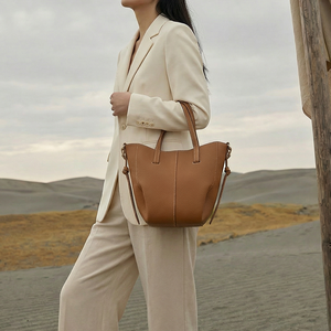 trapuntata di fascia alta personalizzata OEM di fascia alta nuova fodera in cotone Messenger a spalla di alta qualità alla moda - Product Image 2