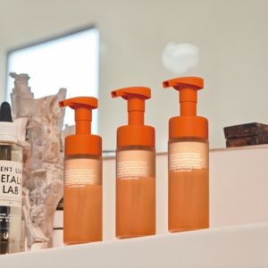 Bouteilles de mousse cosmétique vides personnalisées de 100 ml, 150 ml, 180 ml, 200 ml, 250 ml pour l'emballage de produits auto-bronzants et de nettoyants pour le visage - Product Image 1