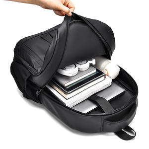 Sac à dos grande capacité pour homme avec doublure en TPU, nouveau style transfrontalier pour étudiants, idéal pour les activités de plein air, les affaires et les loisirs estivaux - Product Image 4