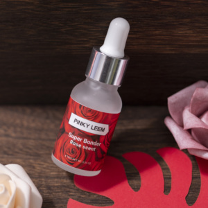 Pinky Leem Super Bonder personnalisé avec logo, 15 ml, séchage rapide, aide à la liaison de la colle à cils, améliore la liaison pour les extensions de cils - Product Image 1