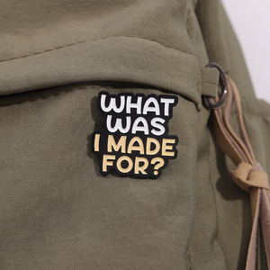 Frase creativa más feliz que nunca Pin esmaltado Estoy enamorado de mi futuro broche solapa insignia regalo - Product Image 3
