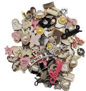 Aksesoris Gantungan Ponsel Campuran Berbagai Macam, Logo Merek Desainer, Hiasan Berlian Imitasi, Kerajinan DIY - Product Image 6