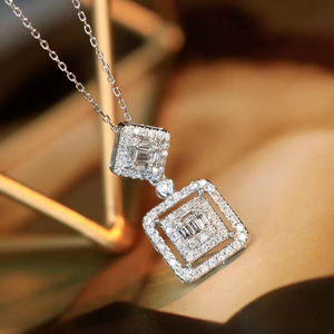 Collana Geometrica per Donne, Design Semplice, Accessorio da Collo per Uso Quotidiano - Product Image 1