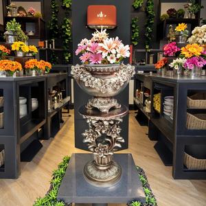 Support <span class=keywords><strong>de</strong></span> pots <span class=keywords><strong>de</strong></span> fleurs en fibre <span class=keywords><strong>de</strong></span> verre classique antique pour la décoration intérieure <span class=keywords><strong>de</strong></span> la maison, salon, vente en gros, utilisation au sol, jardinières - Product Image 2