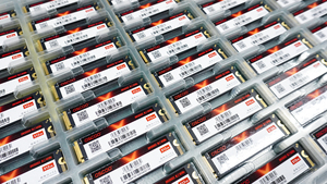 Внутренний игровой SSD OSCOO 512 ГБ, 1 ТБ, <span class=keywords><strong>2</strong></span> ТБ, 4 ТБ M.<span class=keywords><strong>2</strong></span> 2280 Gen4 NVMe для игр с тонким гибридным термопрокладкой и скоростью до 7400 МБ/с - Product Image 3