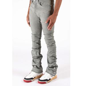 Jeans en denim gris de luxe pour hommes, style évasé, boutons-pression, personnalisés, effet empilé et déchiré - Product Image 3