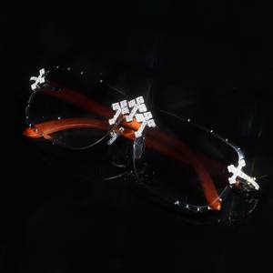 Nieuw Ontwerp Stijlvolle Pass Diamant <span class=keywords><strong>Tester</strong></span> S925 Zilver Iced Out Moissanite Cross Custom Hiphop Zonnebril Voor Mannen Vrouwen - Product Image 1