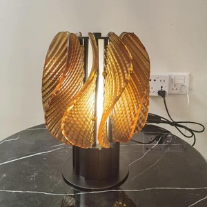 Lámpara de mesa minimalista moderna, fuente de luz LED E27, 220V, Control por interruptor, estilo nórdico, iluminación ambiental para dormitorio y sala de estar - Product Image 4