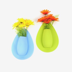 Vase en silicone réutilisable, vase mural pour salle de bain, vase autocollant pour réfrigérateur, vase mural sans perçage, vase décoratif mural en silicone pour fleurs - Product Image 1