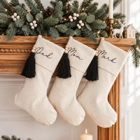 Chaussettes de Noël personnalisées en lin beige neutre, style minimaliste, pour la famille, fête de Noël, chaussettes de Noël personnalisées