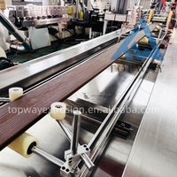 Panneau de clôture de terrasse de panneau de mur extérieur de PE WPC faisant la machine avec l'extrudeuse de plancher de pont composé en bois et en plastique de PVC prix d'usine