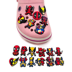 Nouveaux accessoires pour chaussures et sandales en PVC, avec boucle en forme de fleur, en colle souple, à faire soi-même, inspirés de Deadpool et Wolverine, disponibles sur <span class=keywords><strong>Amazon</strong></span> - Product Image 4