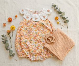 ชุดรอมเปอร์เด็กผู้หญิงลายดอกไม้สไตล์วินเทจ พร้อมปกปีเตอร์แพนปักมือ - ชุดบอดี้สูทผ้าฝ้าย 100% สำหรับฤดูร้อน - Product Image 6