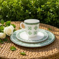 Fournisseur chinois de services de vaisselle en porcelaine, vente en gros, conception personnalisée, services de vaisselle en porcelaine fine
