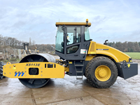 Modèle professionnel XS113E de rouleau de route de 10 tonnes, machines de construction résistantes avec la basse consommation de carburant