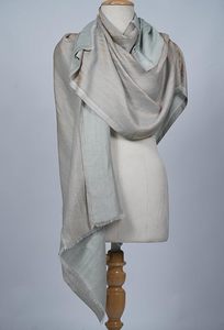 Étole Réversible de Luxe pour Femme en Zari, Douce, Bicolore, Designer, Châle Élégant et Léger, Accessoire de Mode, Fournisseur en Gros - Product Image 2