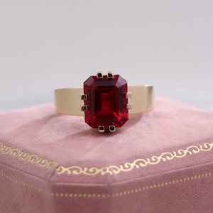 Bague de rubis cultivée en laboratoire Bague de pierres précieuses en or jaune 14k taille émeraude 8 griffes Bague de pierres précieuses cultivées en laboratoire Cadeau d'anniversaire - Product Image 5