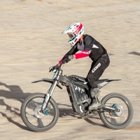 Motocicleta Eléctrica Todoterreno Talaria X3, 17kW, 500Nm, 72V, 40Ah, Alcance de 120km, 95km/h, IP65 Impermeable, Carga de 100kg, para Adultos