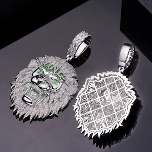Liontin Kepala Singa Bulat Berlapis Emas 925 Sterling <span class=keywords><strong>Silver</strong></span> dengan Enamel Hijau Cz untuk Pria, Penjualan Terlaris <span class=keywords><strong>2025</strong></span> - Product Image 1