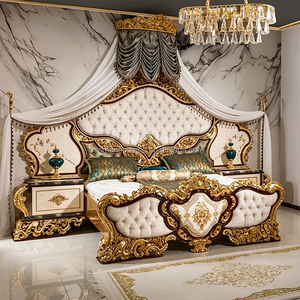 Letto Classico di Lusso Dorato, Stile Barocco Turco, Intagliato a Mano, con Comodino, per Arredamento di Palazzi - Product Image 1