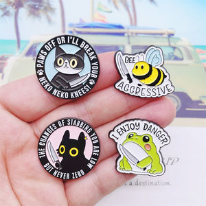 Insignias Metálicas Personalizadas con Logotipos 2D y 3D, Ecológicas, Plateadas, con Esmalte Duro y Proceso de Galvanoplastia para Halloween - Product Image 2