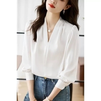 Chemise à col en V pour femmes pour le printemps, l'automne et l'été, couleur unie, bouton sur le devant, design simple, style mature, haut