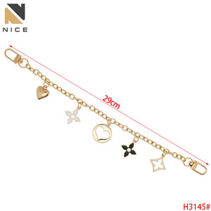 Thời Trang Thiết Kế Ví Túi Xách Charms Trang Trí Chuỗi Thay Thế Hollow Dây Đeo Trái Tim Dây Đeo Phụ Kiện Sang Trọng <span class=keywords><strong>Clover</strong></span> Chuỗi - Product Image 3