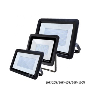 Projecteur LED 100W IP65 5000K Lumière du jour Corps en aluminium Éclairage large à montage en surface Haute luminosité pour entrepôt et extérieur - Product Image 6