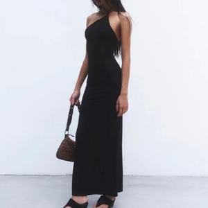 Vestido Largo Negro de Moda para Mujer, con Hombro Descubierto y Cuello Halter, Ajustado al Cuerpo, para Eventos Formales - Product Image 2