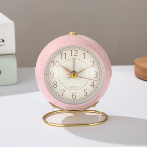 Sang Trọng 3D Kim Đồng Hồ Báo Thức Trẻ Em Cổ Điển Tối Giản Kim Loại Điện Tử Bàn Bảng Sáng Đài Phát Thanh Tính Năng Cạnh Giường Ngủ Sinh Viên Quà Tặng - Product Image 5