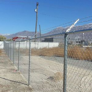 Mạ kẽm nhúng nóng mạ kẽm 15m cuộn dây lốc xoáy kim cương lưới trang trại Chuỗi liên kết hàng rào PVC tráng thép cho vườn - Product Image 4