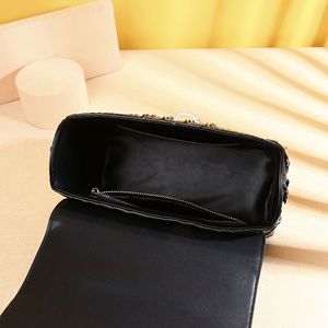 Bolsos de Lujo para Mujer, Estilo Sac Croise, Textura de Cocodrilo, Decoración de Pez, Estilo con Remaches, Elegante para Uso Diario - Product Image 5