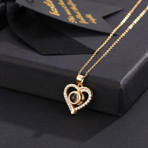 Collana con Proiezione Foto in Argento 925 Personalizzabile con Foto e 'Ti Amo' in 100 Lingue Regalo Ricordo per <span class=keywords><strong>Donne</strong></span> e Famiglia Collane a Cuore con Foto - Product Image 5