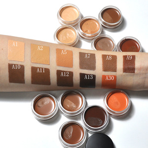 Crème Visage Hydratante Minérale 11 Couleurs Imperméable et Douce – Couvre les Taches de Rousseur, les Marques d'Acné, les Cernes et les Tatouages Naturellement - Product Image 1