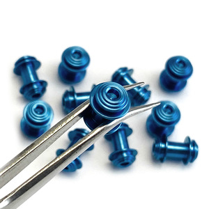 Tornillo de Repuesto de Aleación de Titanio Personalizado para Cuchillos Plegables, Accesorio para Herramientas de Exterior EDC, Duradero y Ligero - Product Image 4