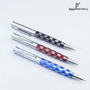 Bolígrafo de Alta Gama con Grabado a Cuadros, Personalizado, Metálico, con Mecanismo de Giro, para Firmas Ejecutivas y Regalos Corporativos - Product Image 2