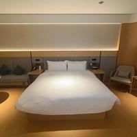 Fournisseur professionnel de mobilier de luxe pour hôtels et appartements – Ensemble de chambre sur mesure en MDF moderne, écologique et durable pour villa et cour.