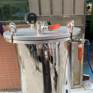 Henwi semi automático uma máquina de enchimento principal da seringa do gel com vácuo e pressão para o uso médico e do laboratório - Product Image 3