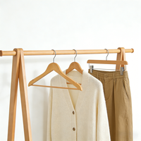 OEM/ODM vente en gros en vrac cintres en bois vêtements cintre en bois