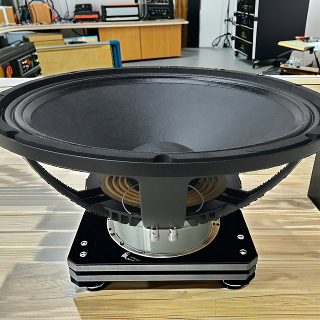18-Inch Neodymium Subwoofer Driver, 800W AES with 4-Inch Voice Coil and 103dB Sensitivity, Model ND18-U100