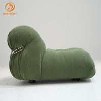 Fauteuil nordique design irrégulier en acier, style rétro français, rembourré en flanelle et éponge, idéal pour petit appartement moderne