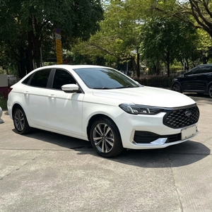 Ford Escort 2021 de Segunda Mano, 1.5L Automático, Volante a la Izquierda, Edición Dorada, Sedán para Exportación - Product Image 5