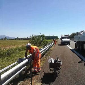 Meilleur prix Garde-corps routier en acier profilé en W, barrière anti-choc galvanisée, sécurité routière, vente en gros, résistance aux impacts M65 H1W3 - Product Image 3