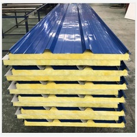 Certifié GMP PU Polyuréthane Isolé Toit Et Mur Panneau Sandwich Blanc Métal Acier Bâtiment Couleur Facile Matériau Origine Noyau